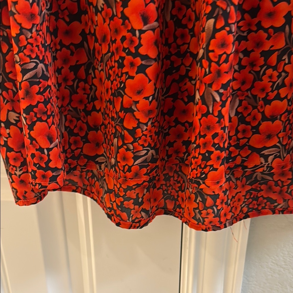 Floral Ruffle Sleeve Top - Red - Picture 6 of 6